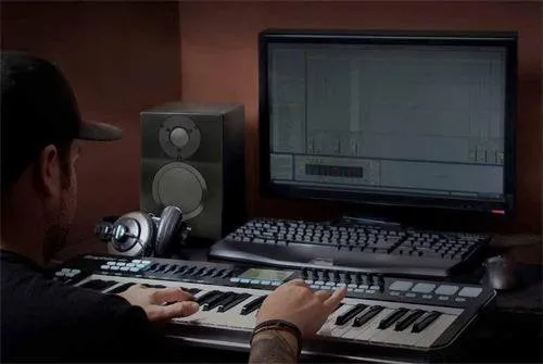 Samson MediaOne BT3 Active Studio Monitors with Bluetooth