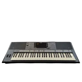 Yamaha PSR-S750 Arranger Workstation Keyboard, 61-Key